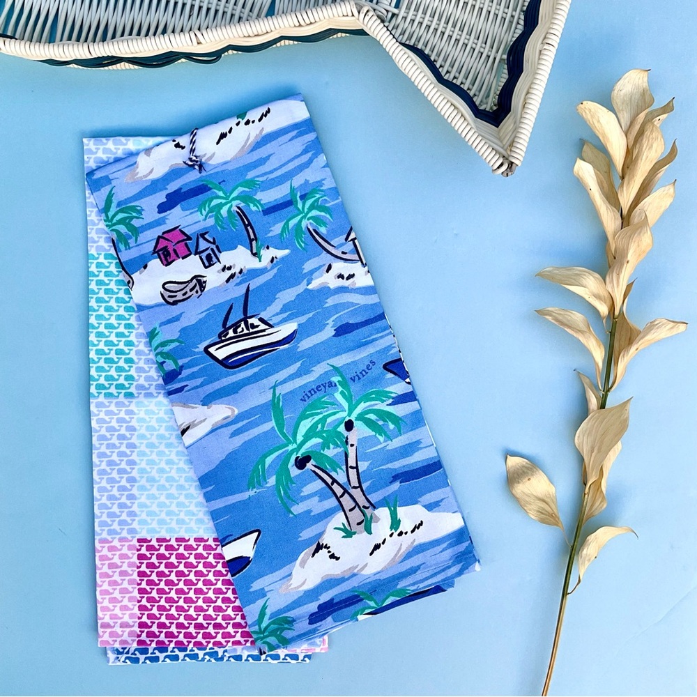 Vineyard Vines x Target .• Tropical Island Pastel Whale Kitchen Tea Dish Towels